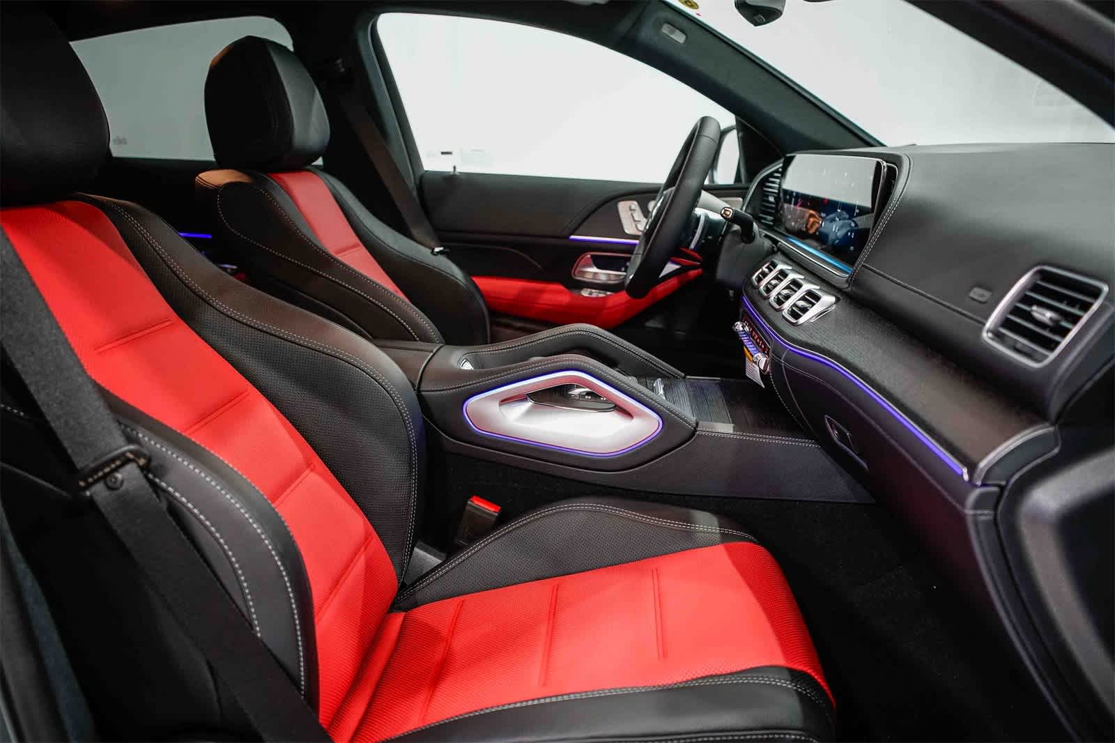 Thumbnail: 2026 Mercedes-Benz GLE - 16