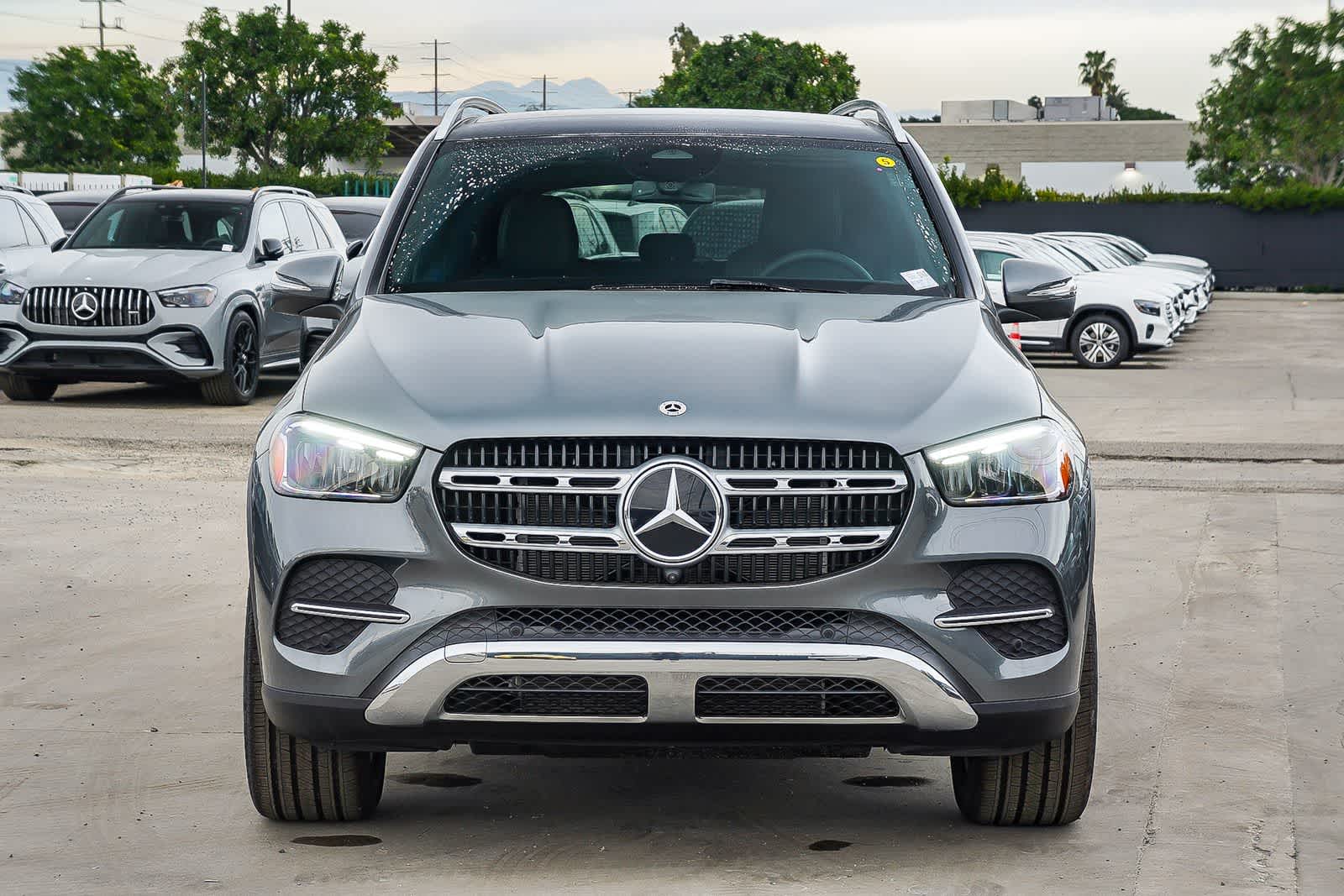 Thumbnail: 2026 Mercedes-Benz GLE - 2