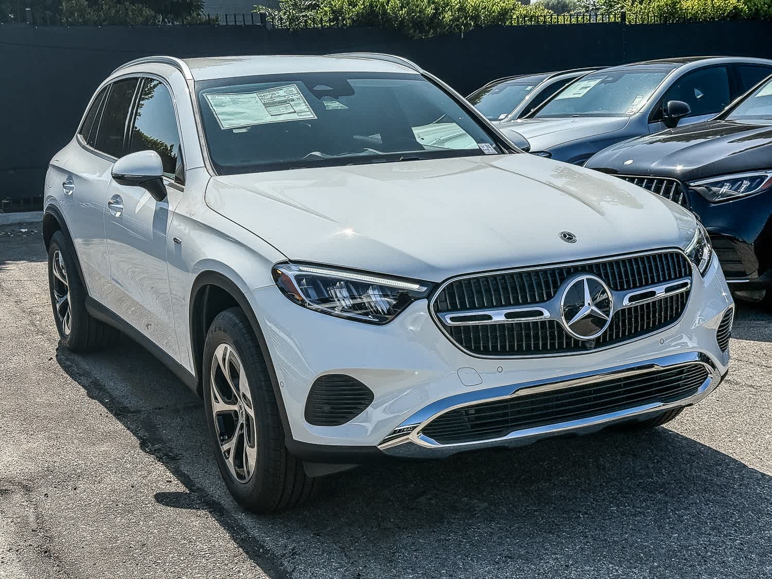 Thumbnail: 2025 Mercedes-Benz GLC - 3
