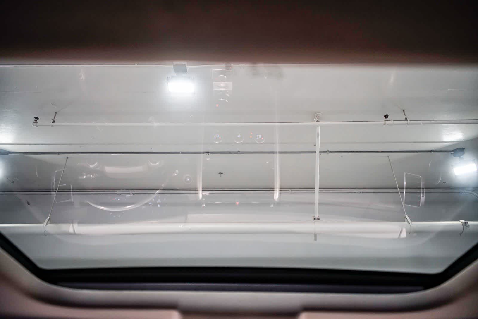 Thumbnail: 2018 Land Rover Discovery - 11