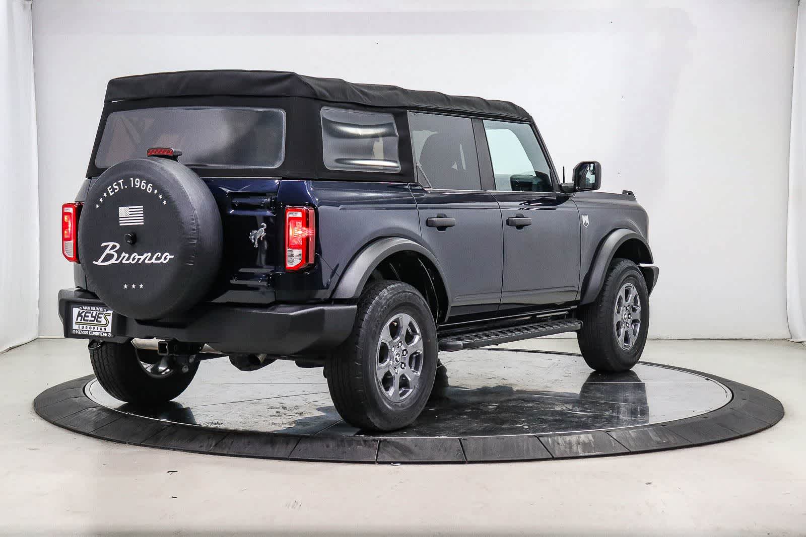 Thumbnail: 2021 Ford Bronco - 3