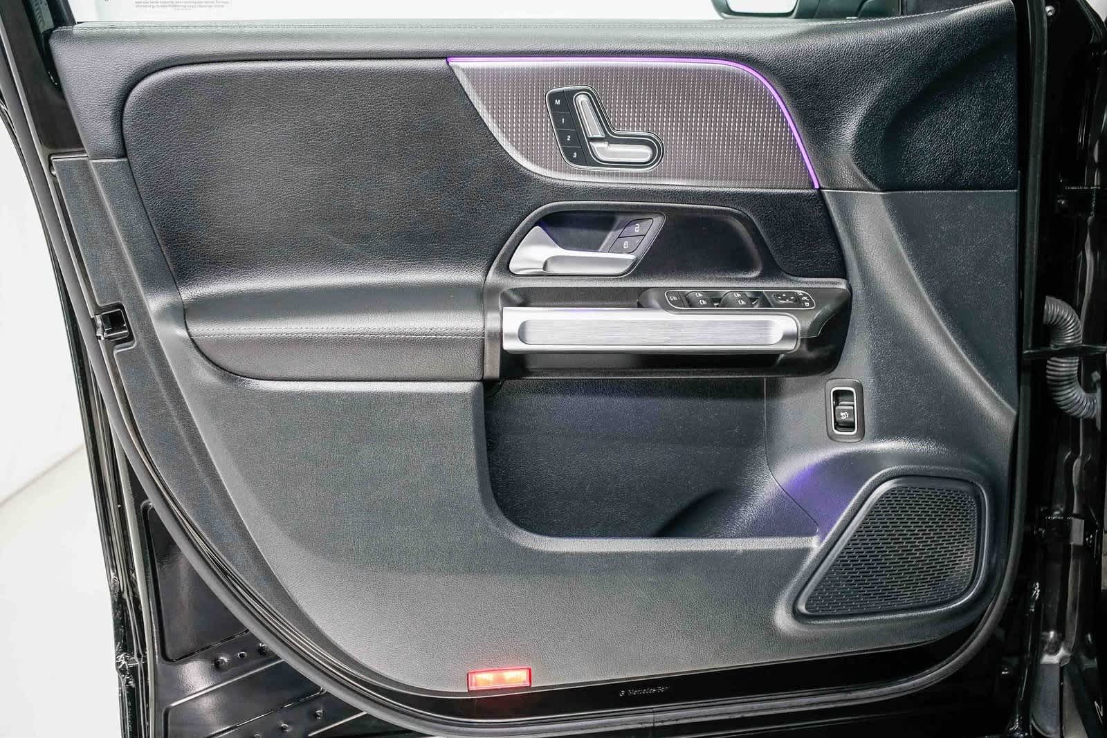 Thumbnail: 2022 Mercedes-Benz GLB - 18