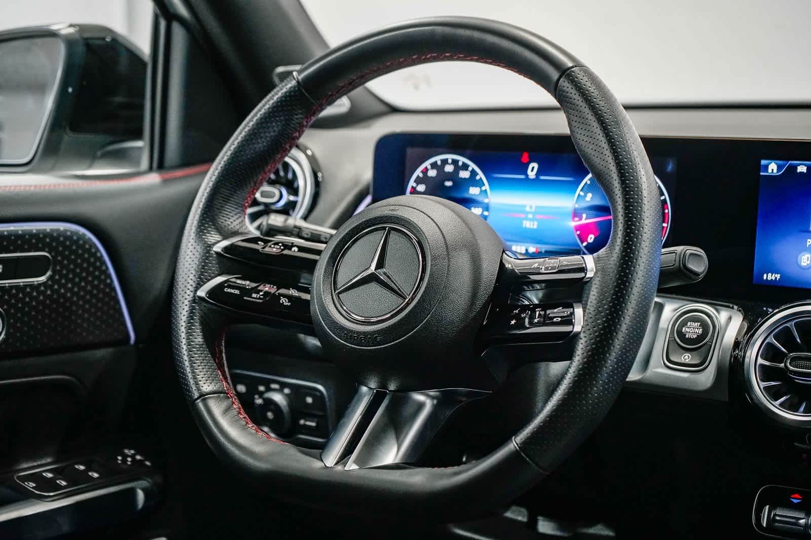 Thumbnail: 2025 Mercedes-Benz GLB - 14