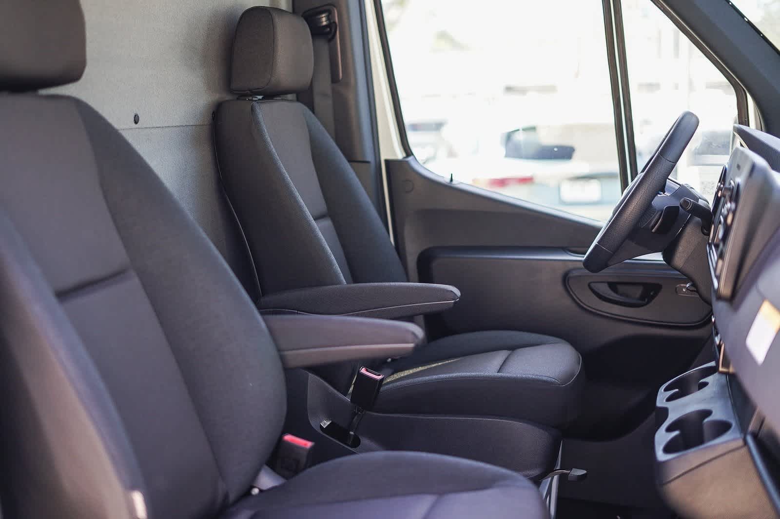 Thumbnail: 2024 Mercedes-Benz eSprinter - 18