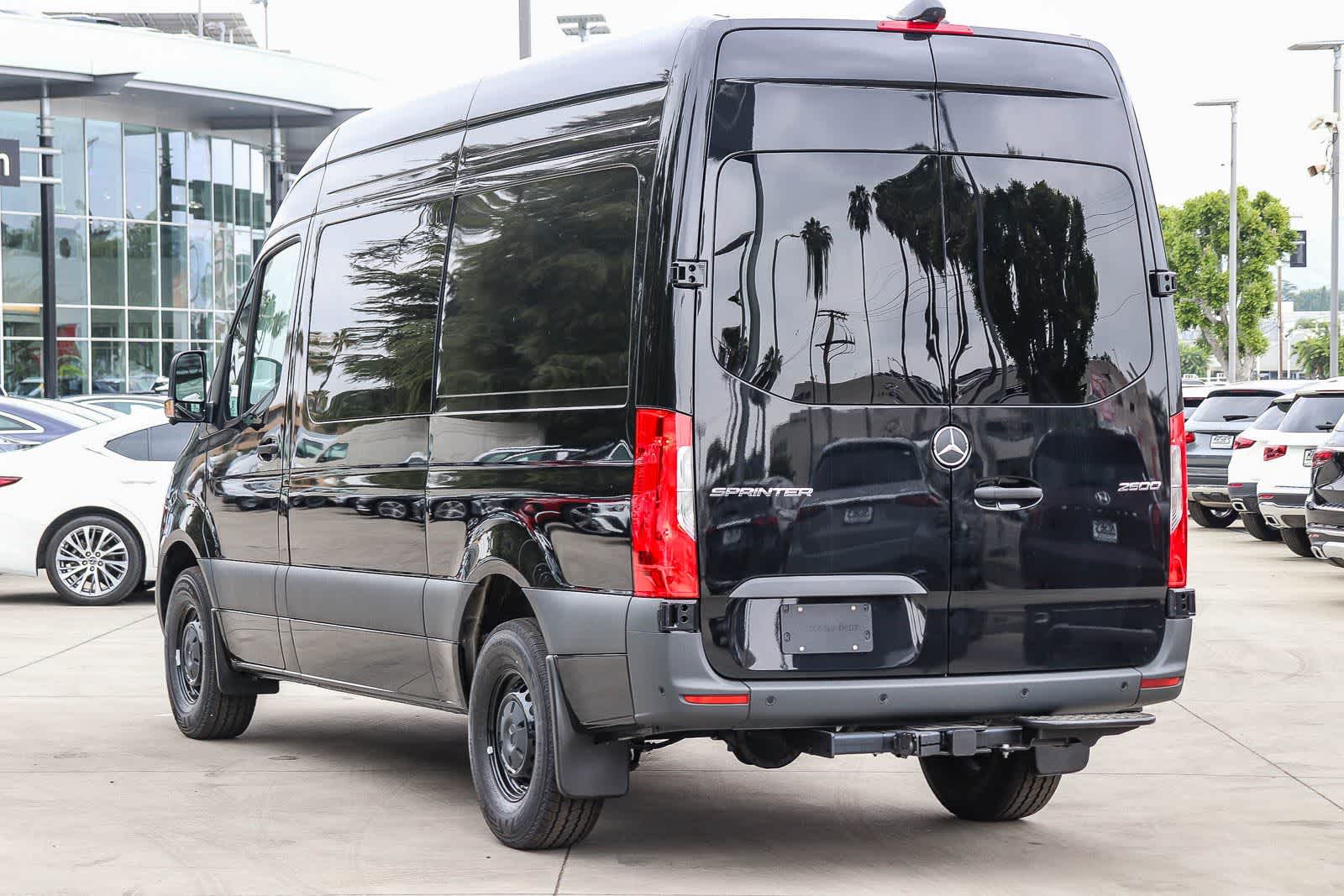 Thumbnail: 2026 Mercedes-Benz Sprinter - 2