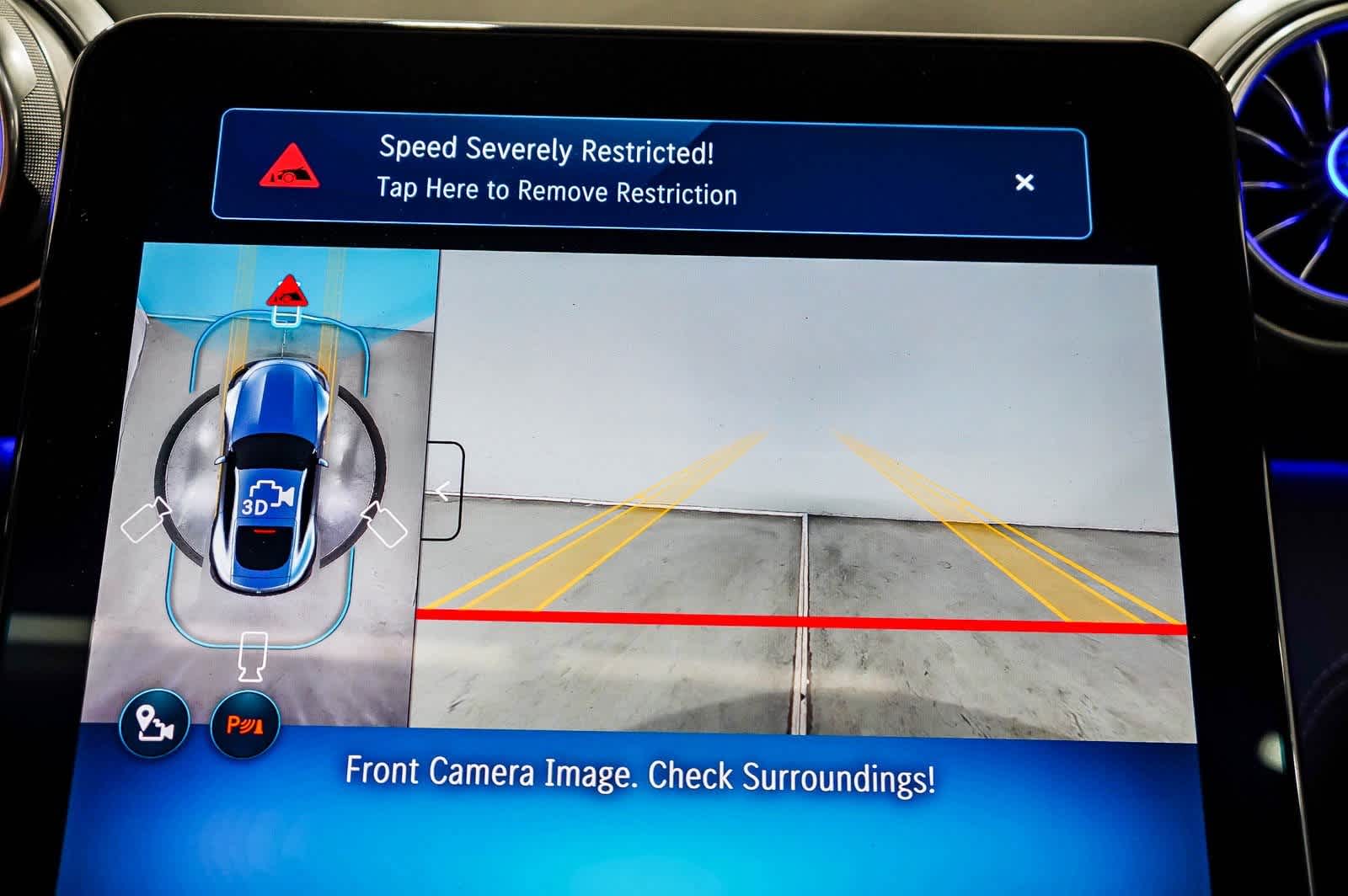 Thumbnail: 2025 Mercedes-Benz AMG GT - 25