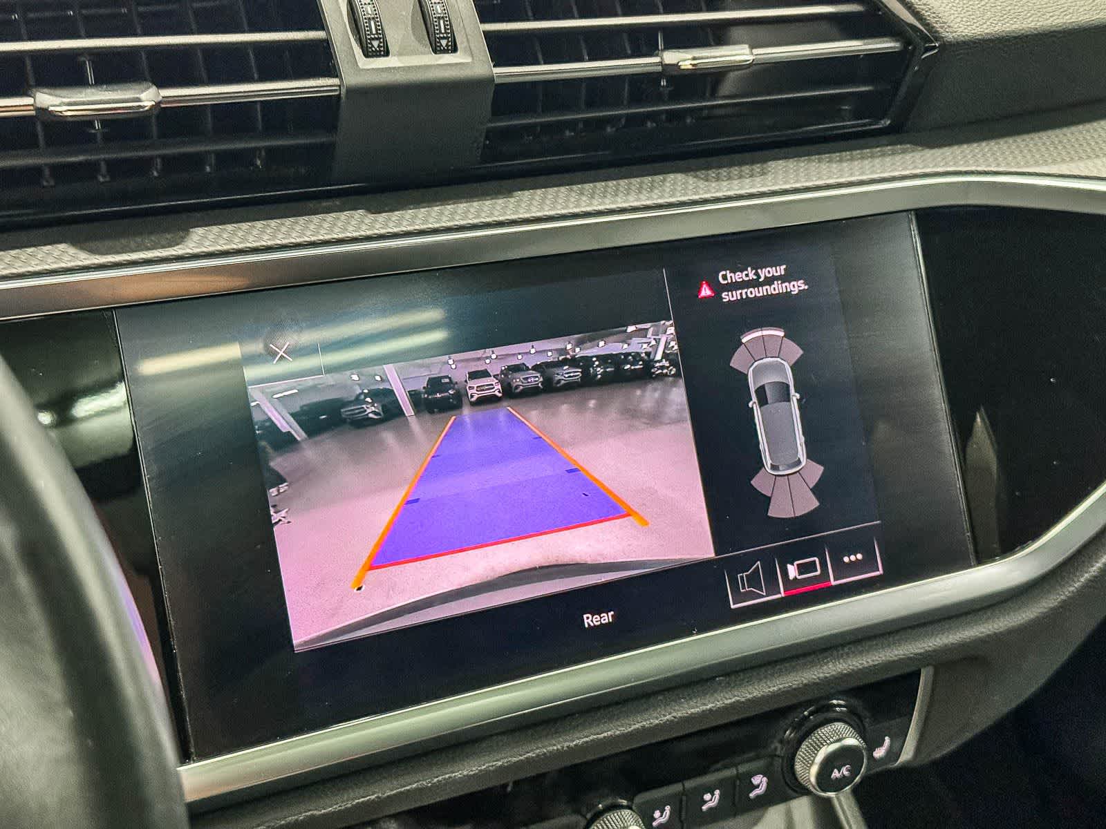 Thumbnail: 2019 Audi Q3 - 22