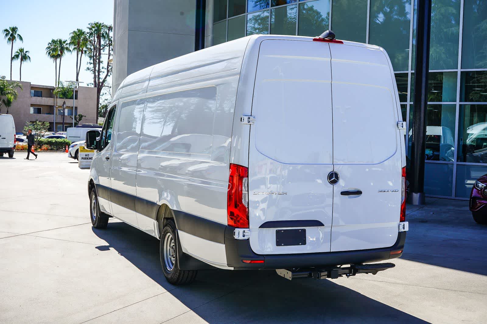 Thumbnail: 2026 Mercedes-Benz Sprinter - 6