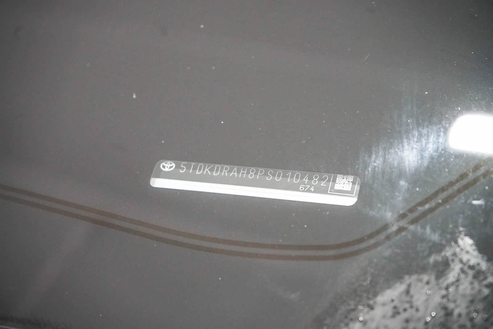 Thumbnail: 2023 Toyota Highlander - 31