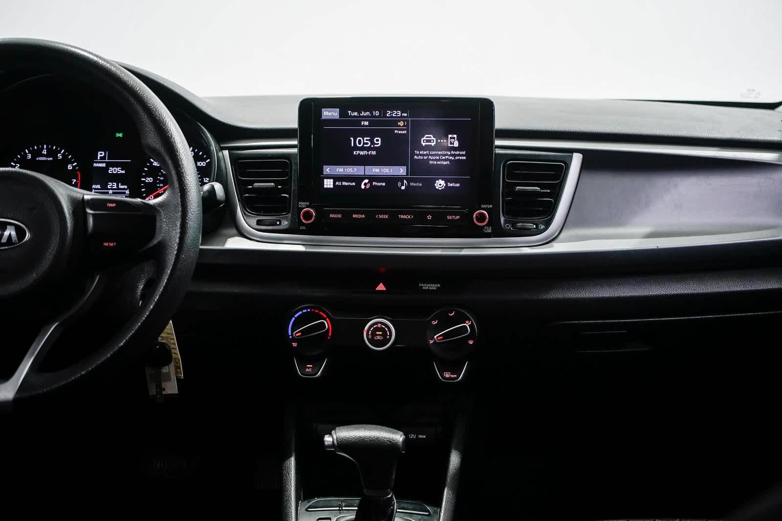 Thumbnail: 2021 Kia Rio - 12