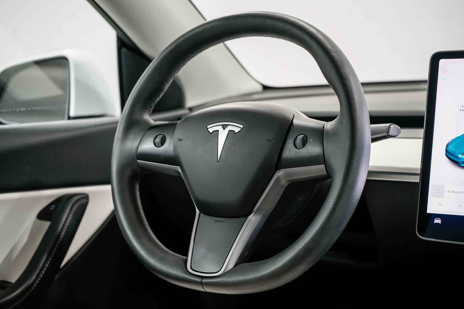 Thumbnail: 2022 Tesla Model Y - 15