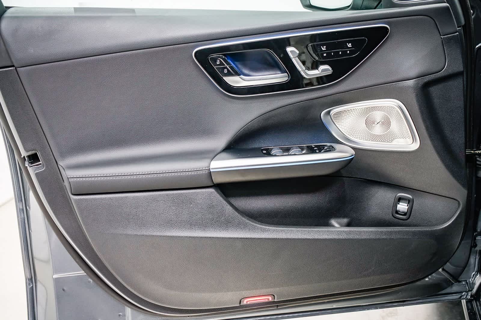 Thumbnail: 2025 Mercedes-Benz C-Class - 19