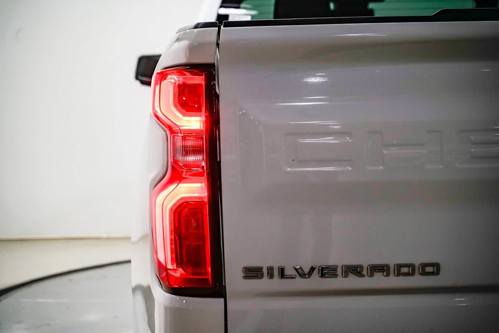 Thumbnail: 2022 Chevrolet Silverado 1500 - 9