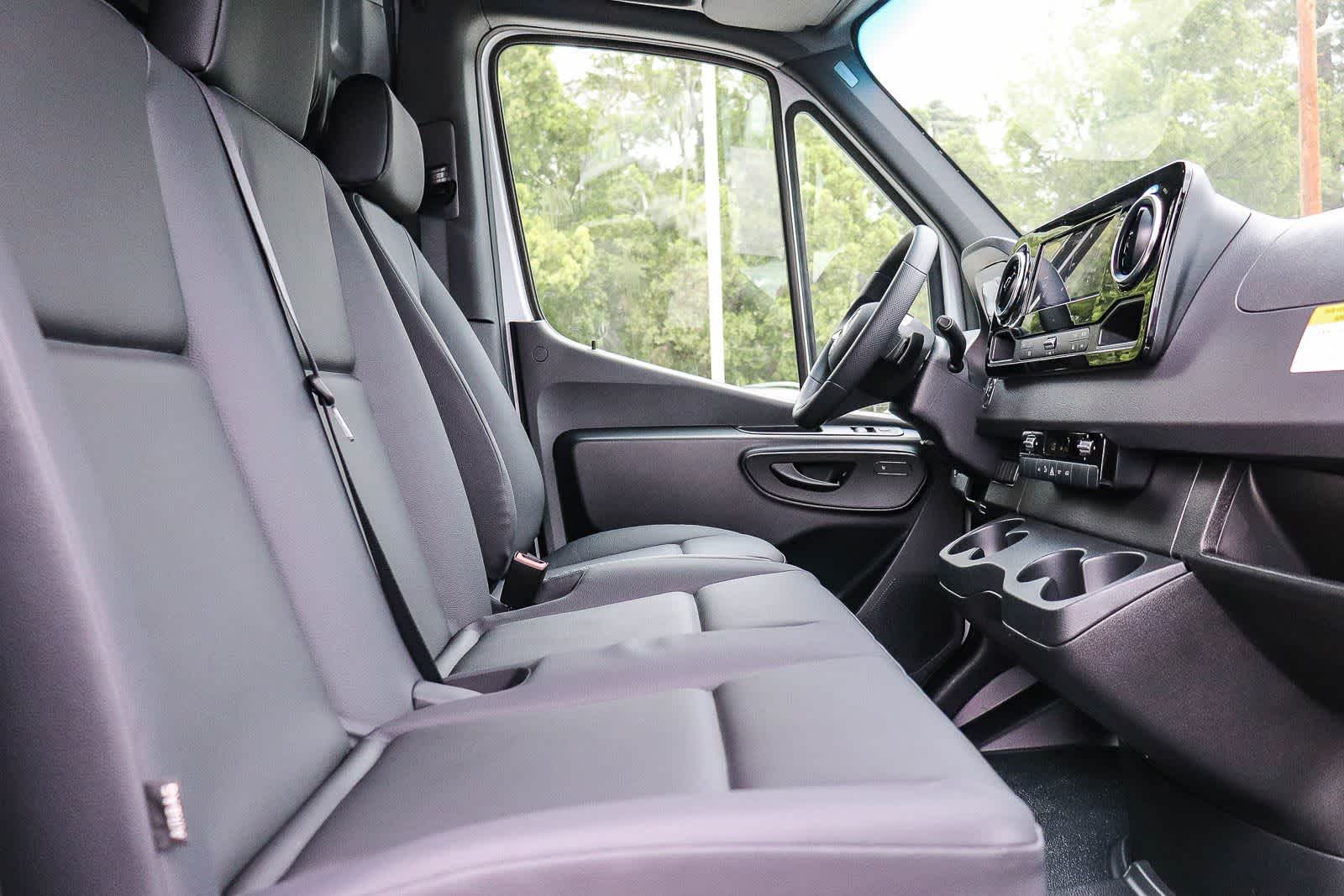 Thumbnail: 2026 Mercedes-Benz Sprinter - 18