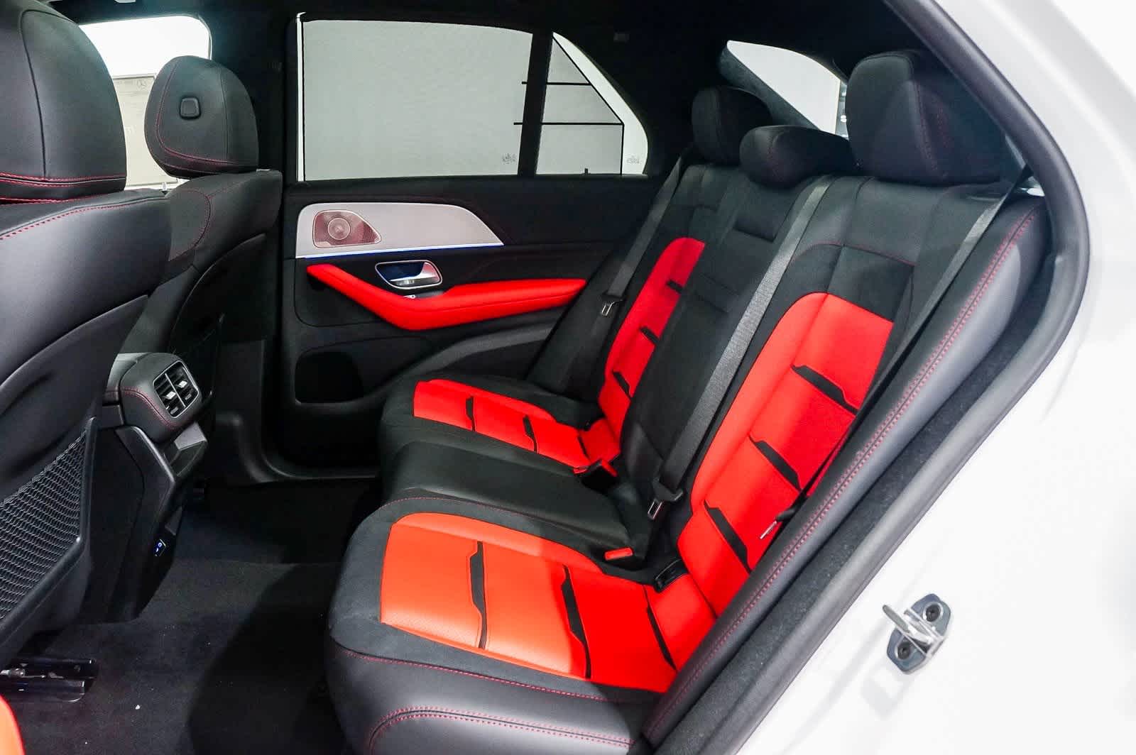 Thumbnail: 2025 Mercedes-Benz GLE - 21