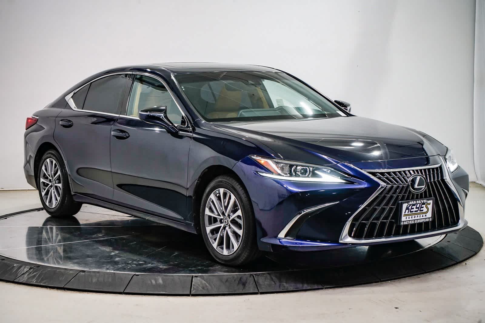 Thumbnail: 2022 Lexus ES - 5