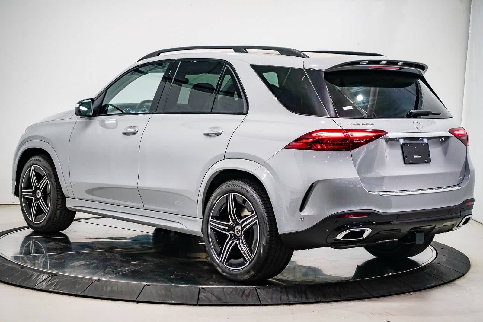 Thumbnail: 2025 Mercedes-Benz GLE - 2