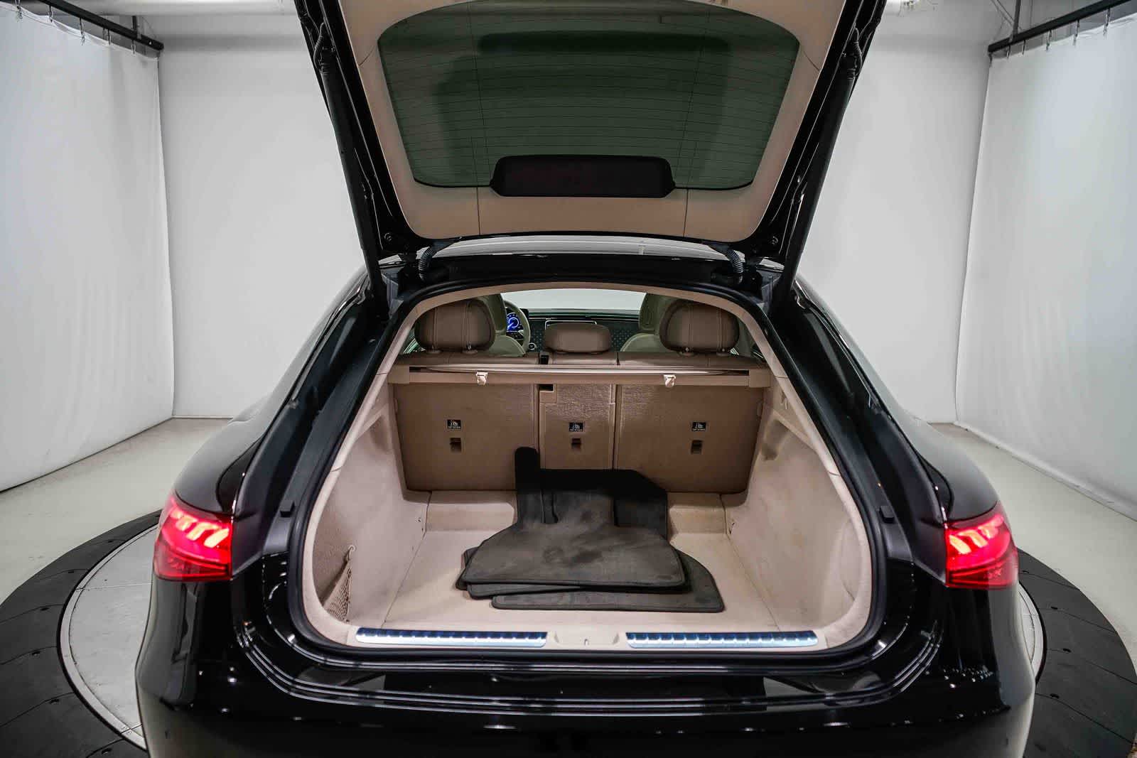 Thumbnail: 2022 Mercedes-Benz EQS - 27