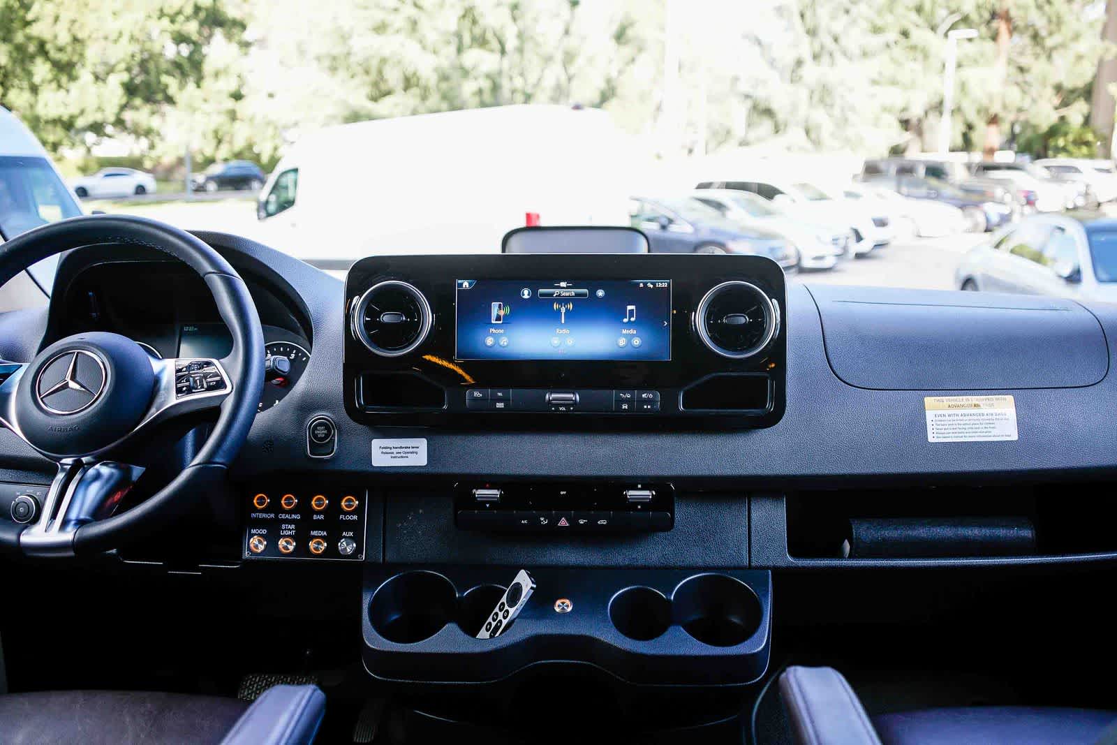 Thumbnail: 2025 Mercedes-Benz Sprinter - 13