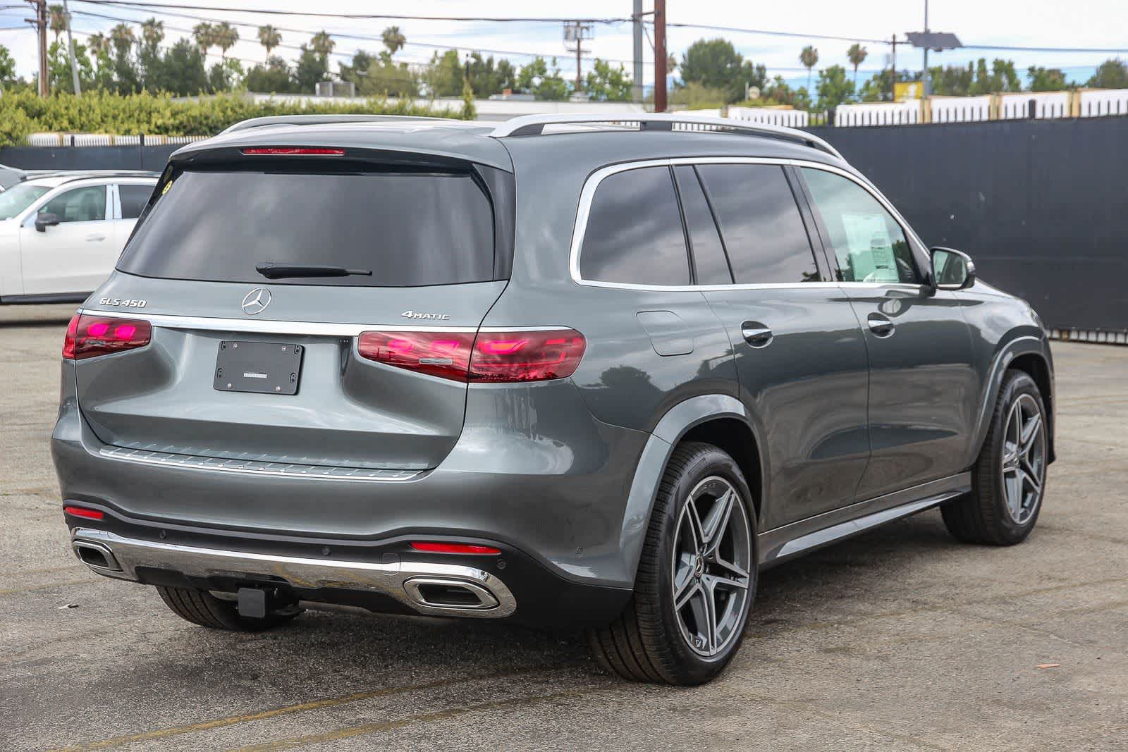 Thumbnail: 2026 Mercedes-Benz GLS - 4