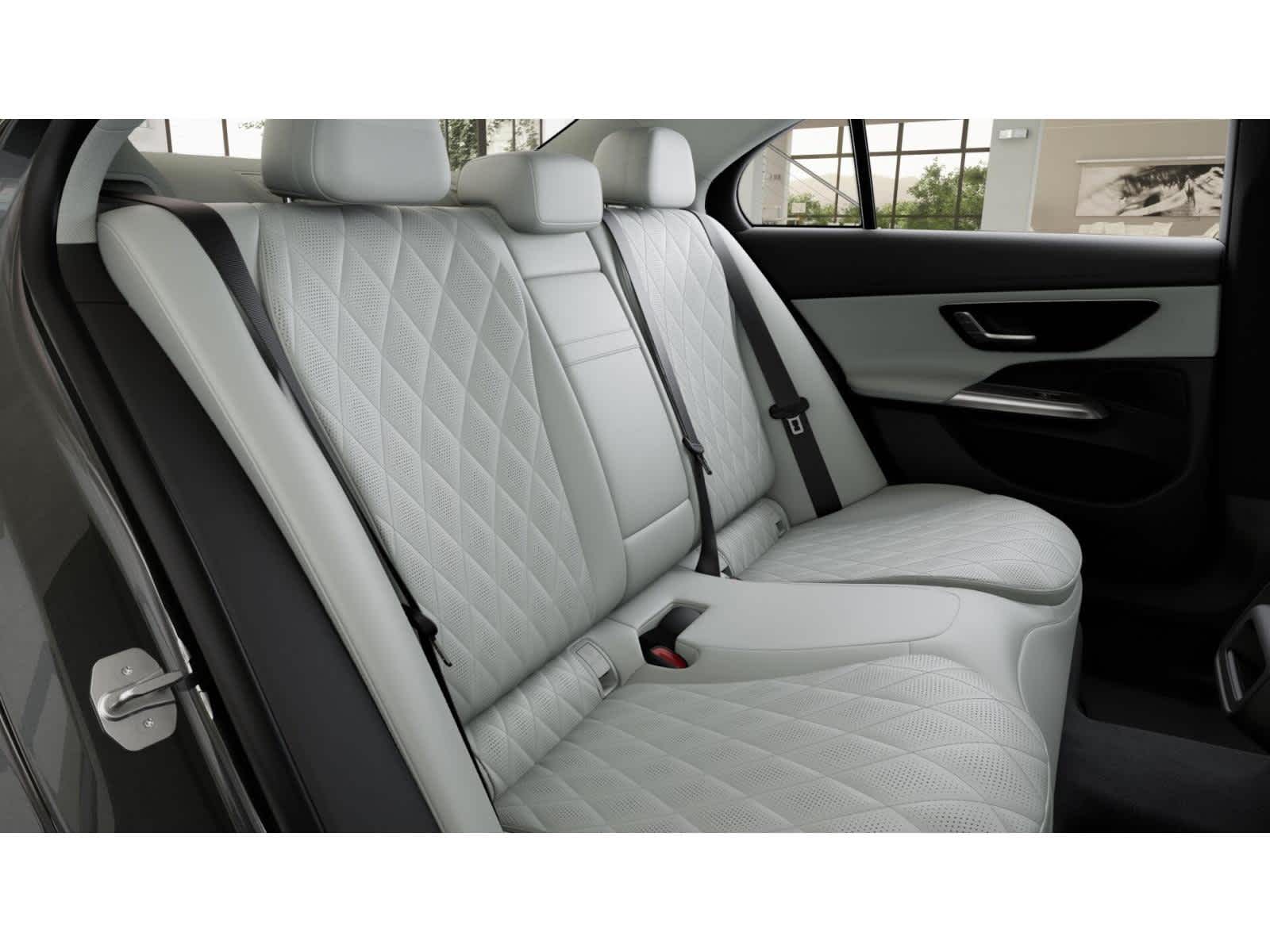 Thumbnail: 2026 Mercedes-Benz E-Class - 4