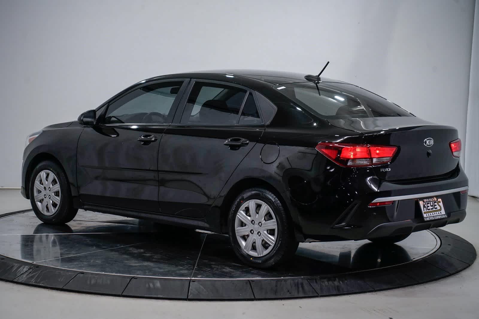 Thumbnail: 2021 Kia Rio - 2