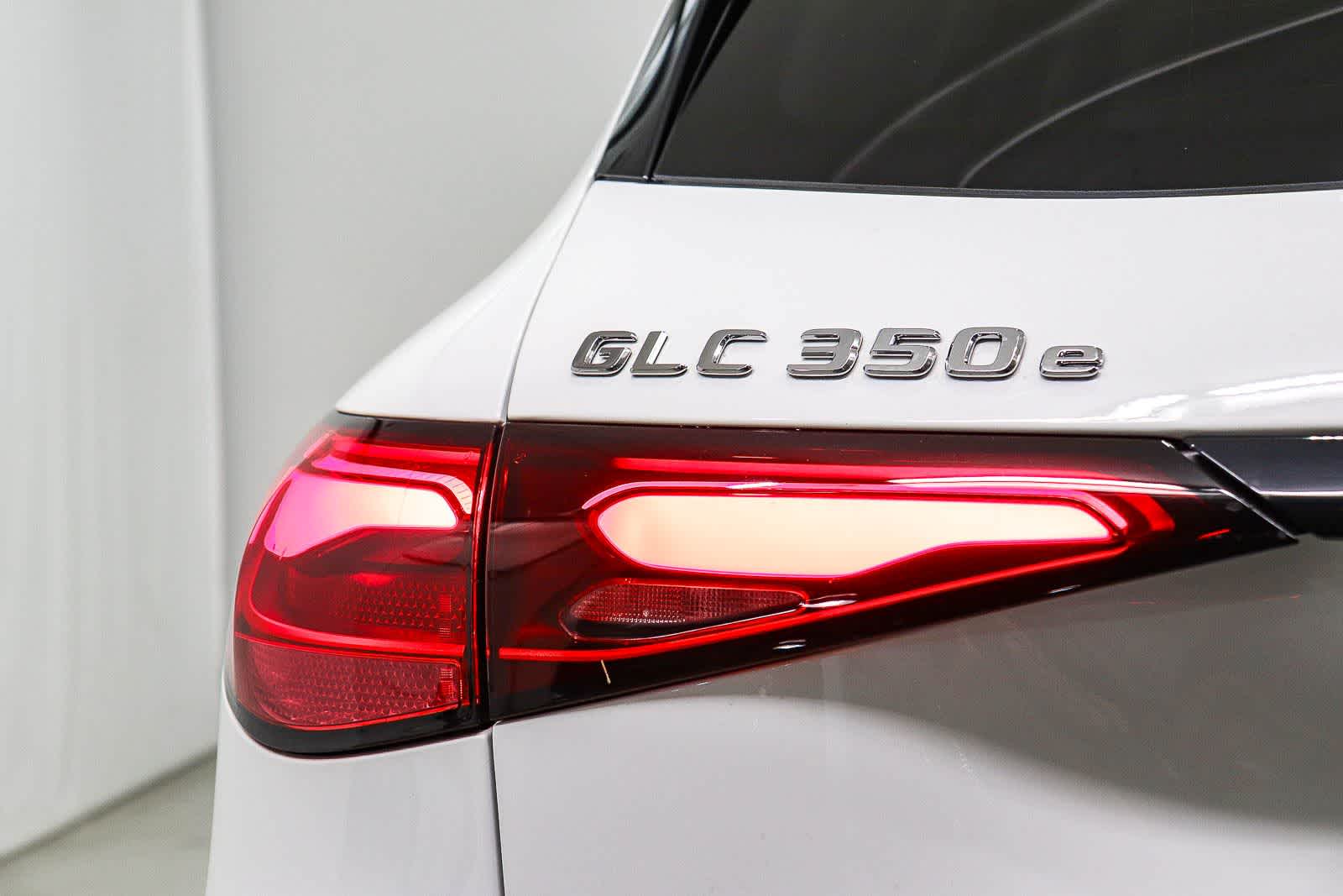 Thumbnail: 2025 Mercedes-Benz GLC - 10
