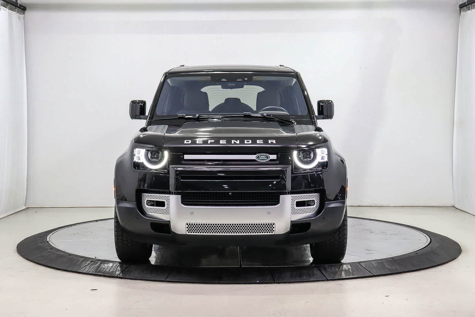Thumbnail: 2020 Land Rover Defender - 5