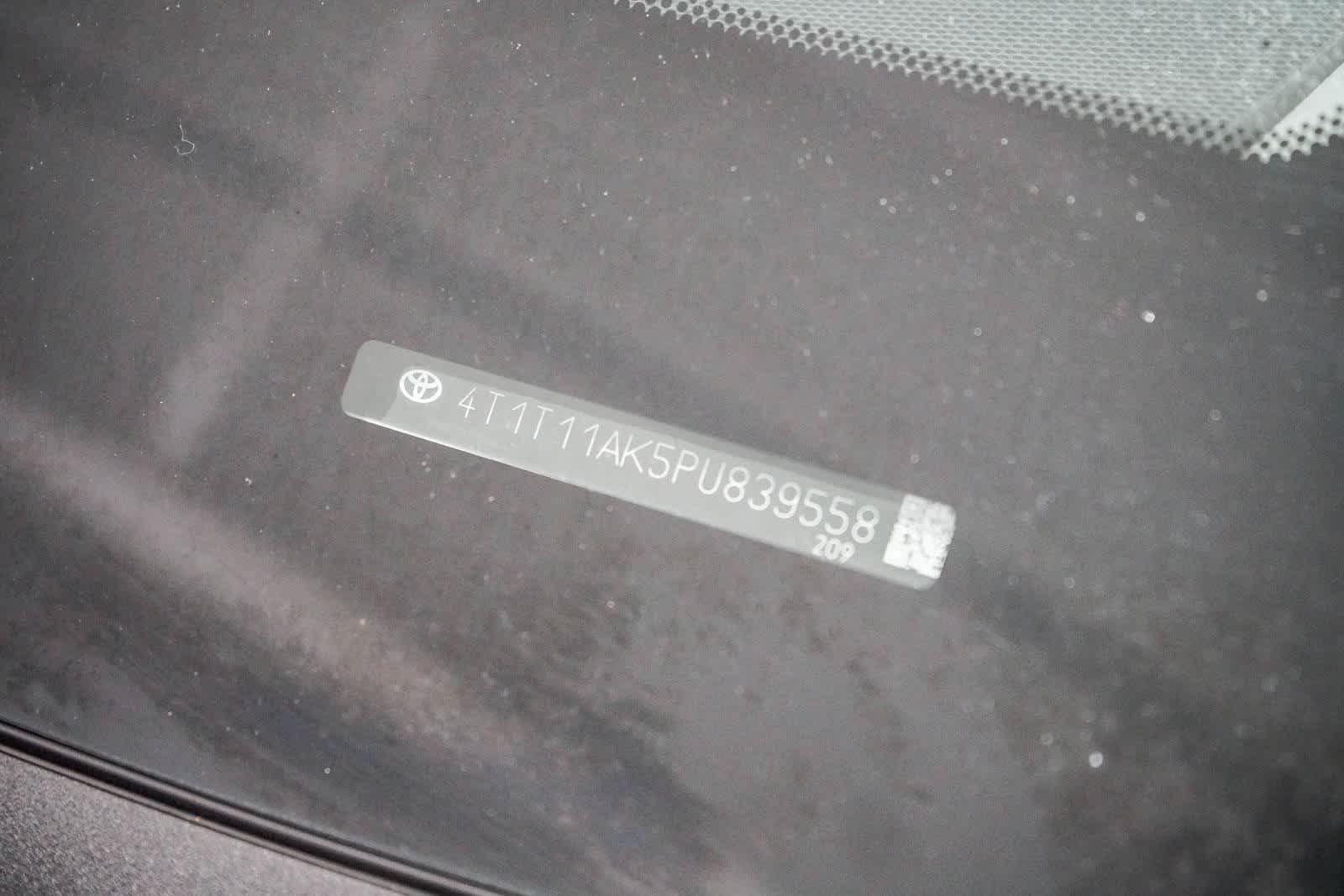 Thumbnail: 2023 Toyota Camry - 28