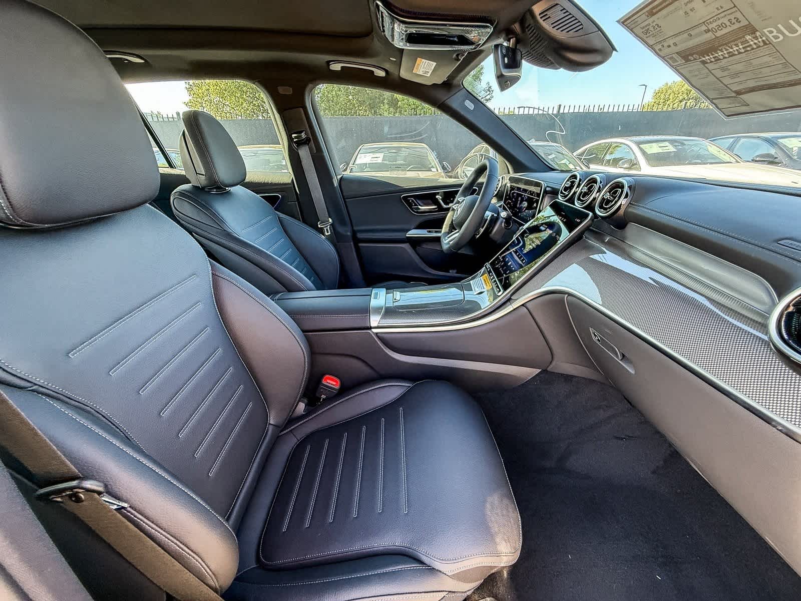 Thumbnail: 2025 Mercedes-Benz GLC - 18