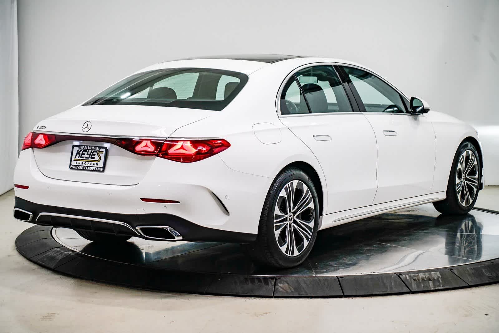 Thumbnail: 2025 Mercedes-Benz E-Class - 4