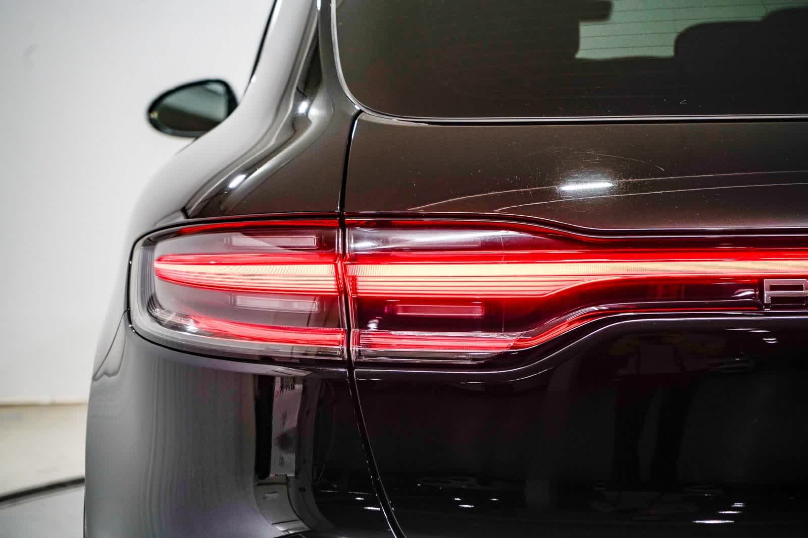 Thumbnail: 2020 Porsche Macan - 9