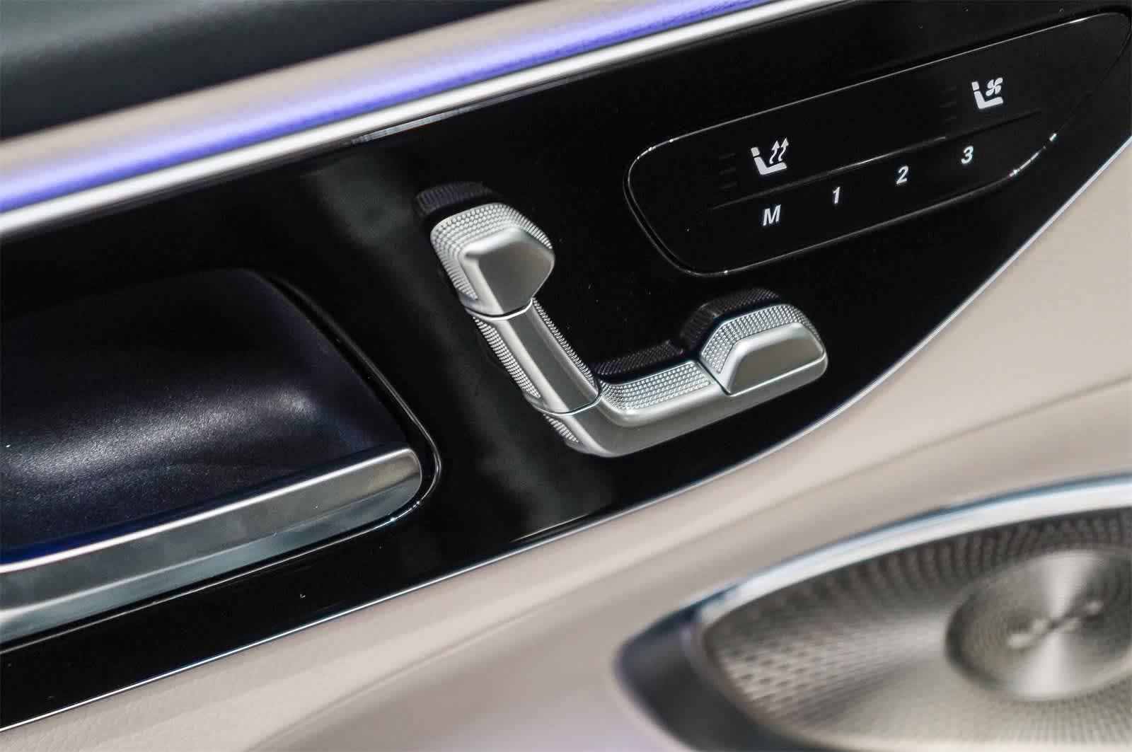 Thumbnail: 2025 Mercedes-Benz C-Class - 25