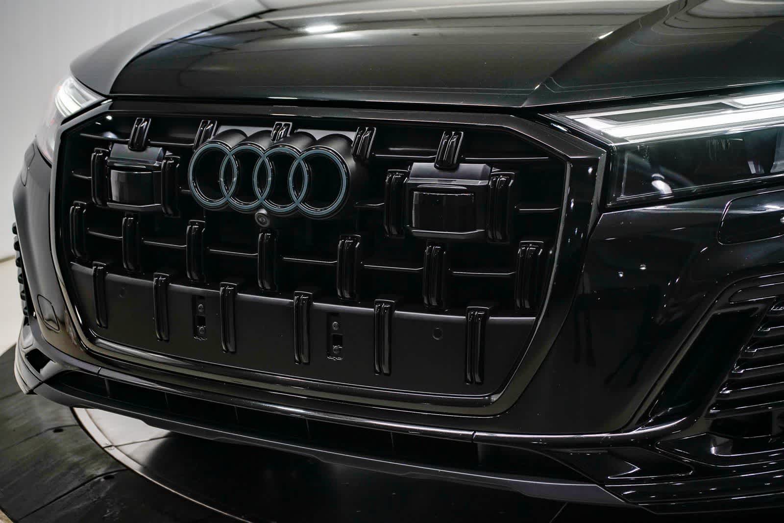 Thumbnail: 2025 Audi Q7 - 8