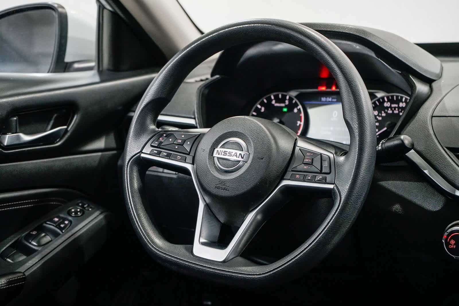 Thumbnail: 2019 Nissan Altima - 14