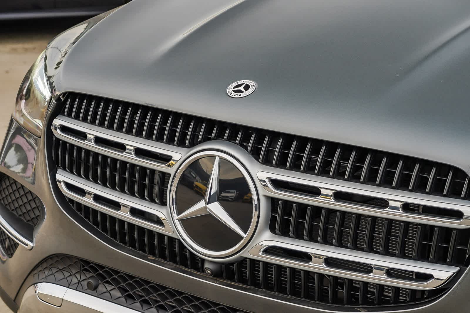 Thumbnail: 2026 Mercedes-Benz GLE - 9