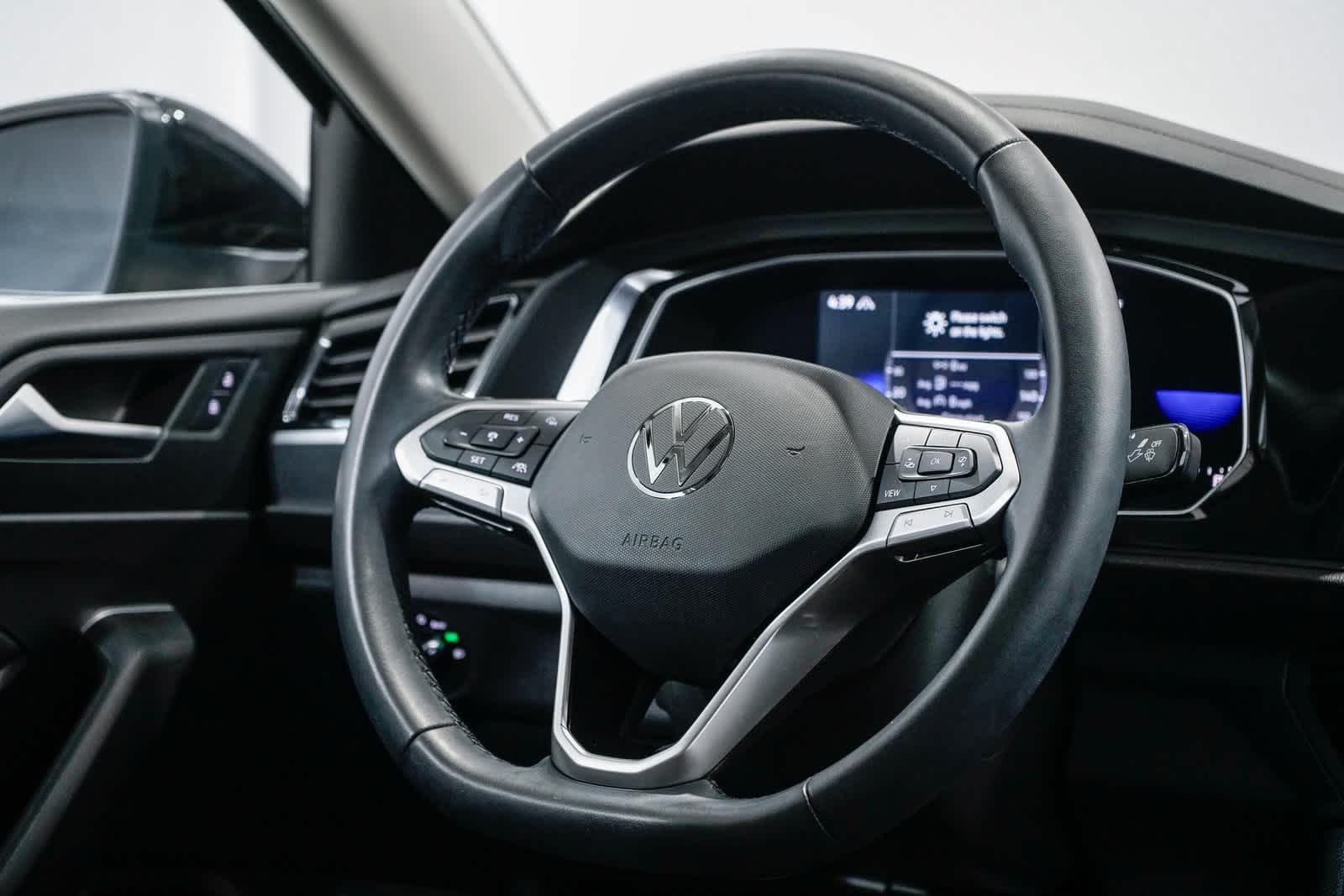 Thumbnail: 2022 Volkswagen Jetta - 14