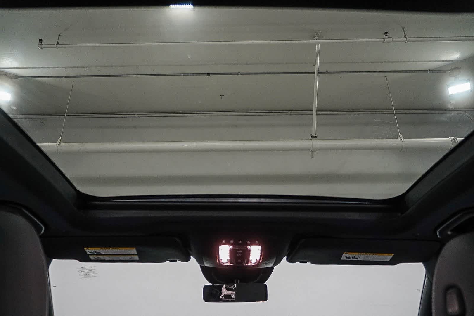 Thumbnail: 2025 Mercedes-Benz GLE - 18