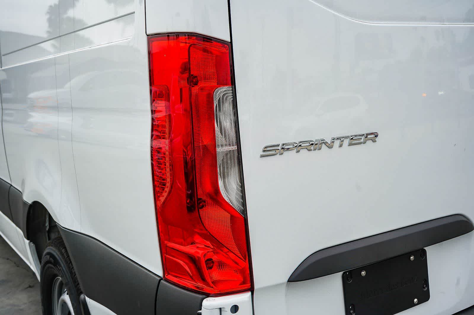 Thumbnail: 2026 Mercedes-Benz Sprinter - 7