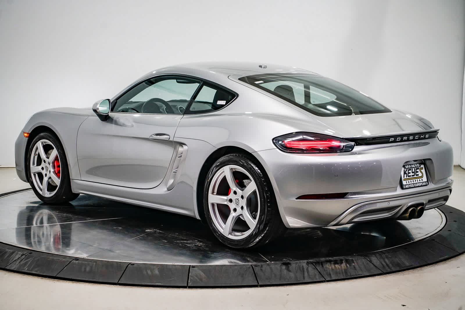 Thumbnail: 2022 Porsche 718 Cayman - 2
