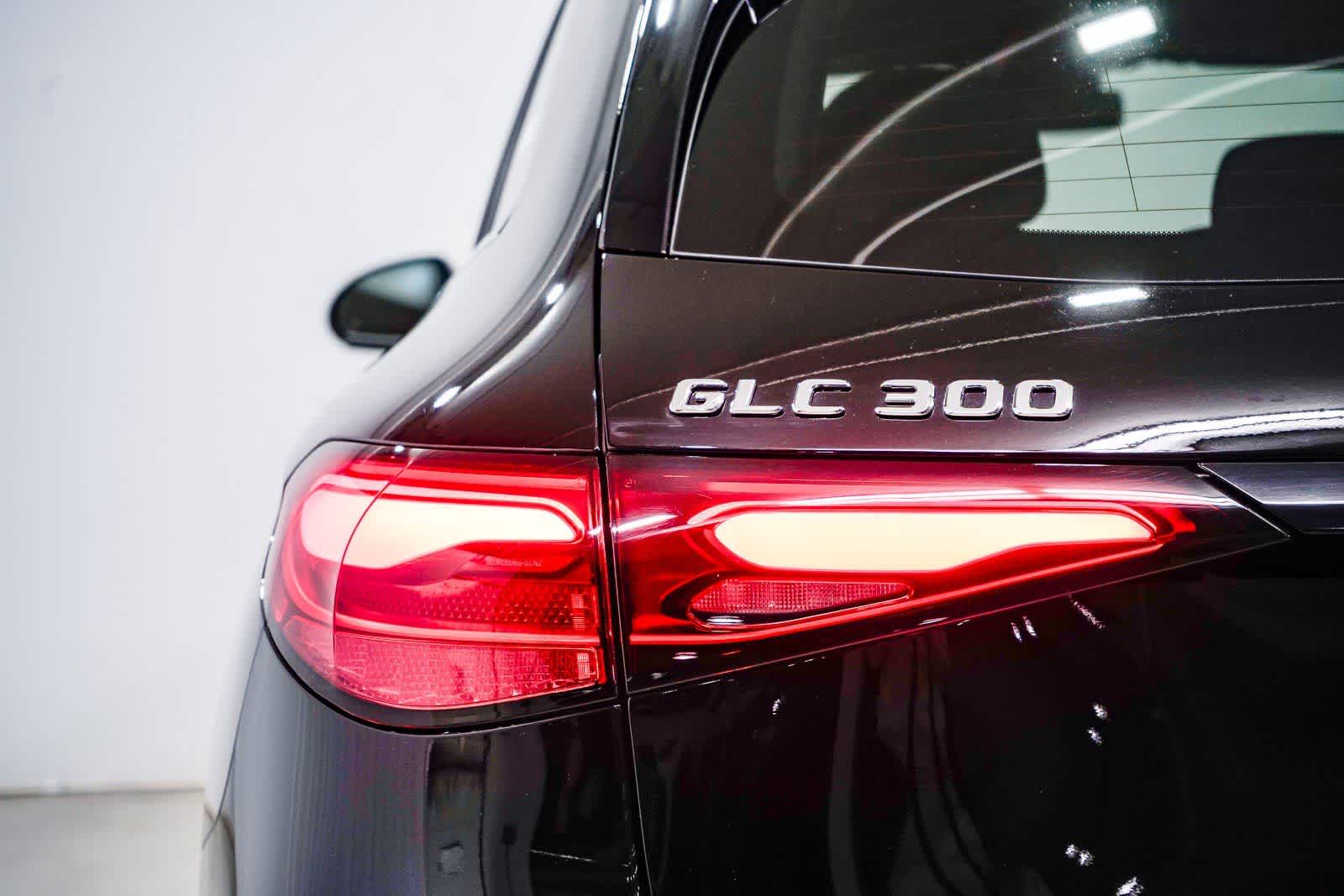 Thumbnail: 2025 Mercedes-Benz GLC - 9