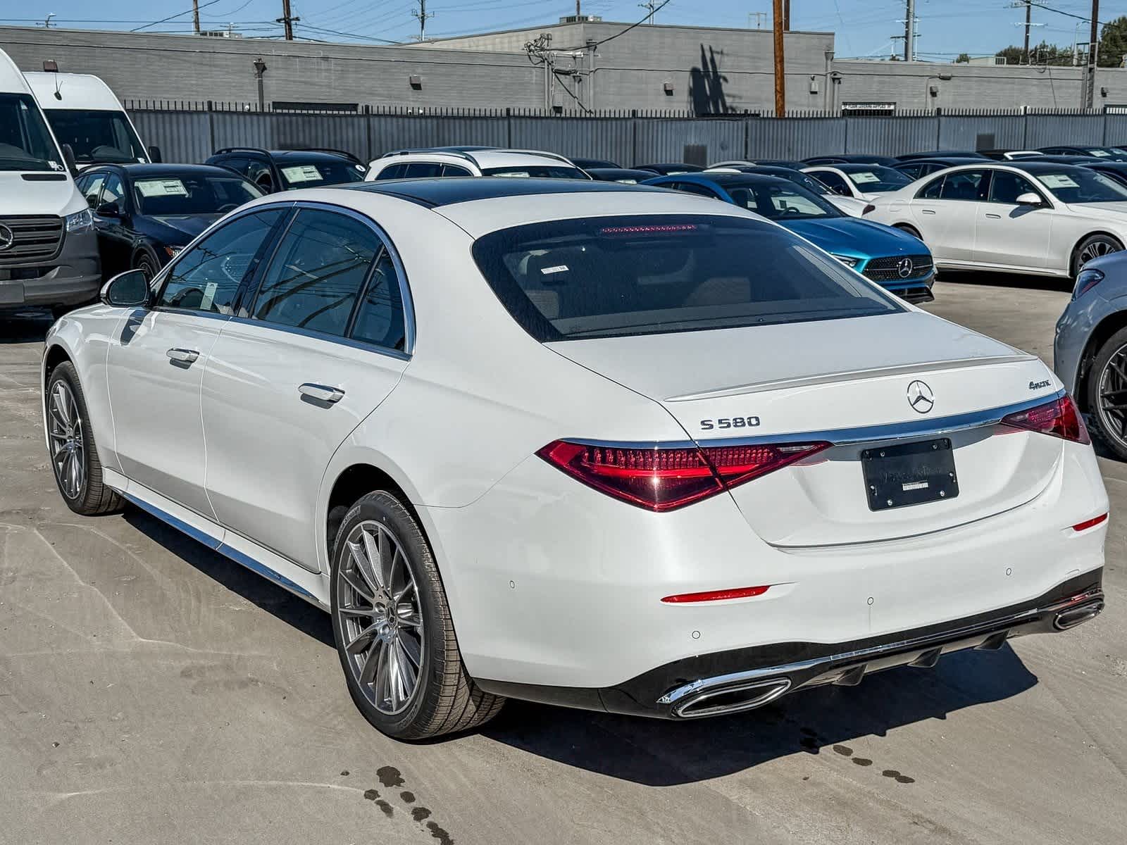 Thumbnail: 2025 Mercedes-Benz S-Class - 6