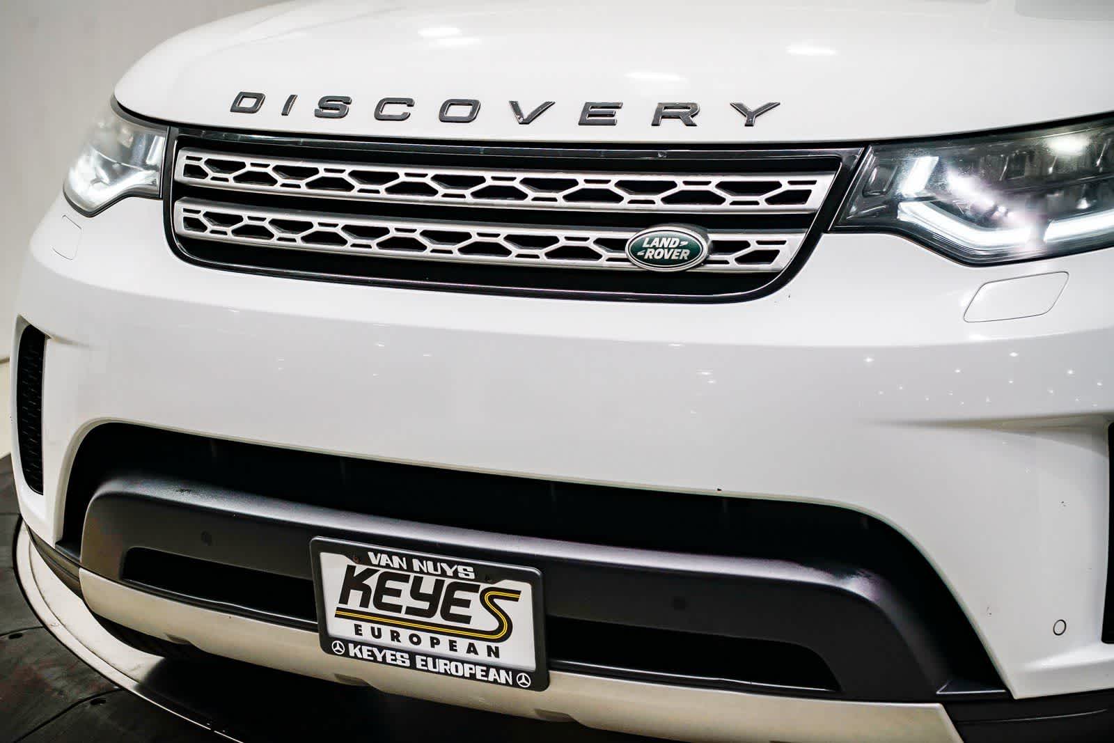 Thumbnail: 2018 Land Rover Discovery - 8