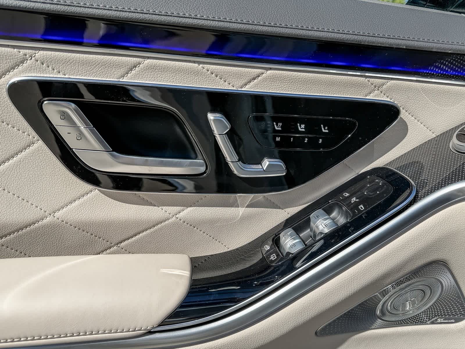Thumbnail: 2025 Mercedes-Benz S-Class - 24