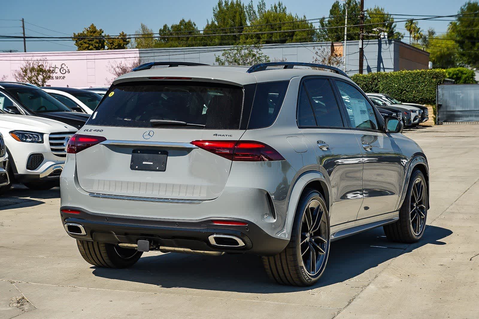 Thumbnail: 2026 Mercedes-Benz GLE - 4
