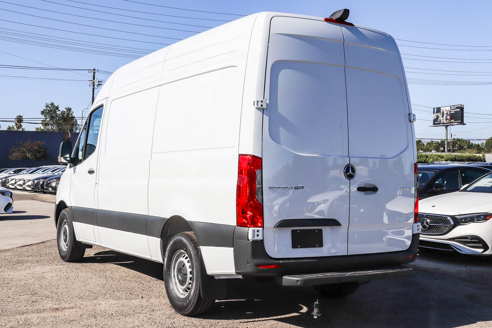 Thumbnail: 2026 Mercedes-Benz Sprinter - 2