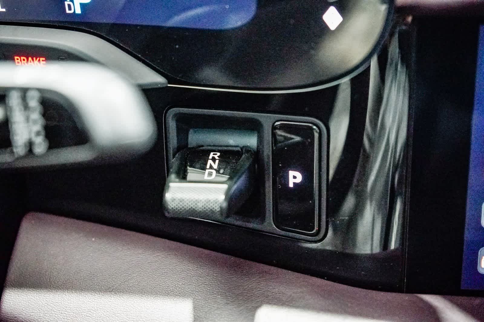 Thumbnail: 2023 Porsche Taycan - 21