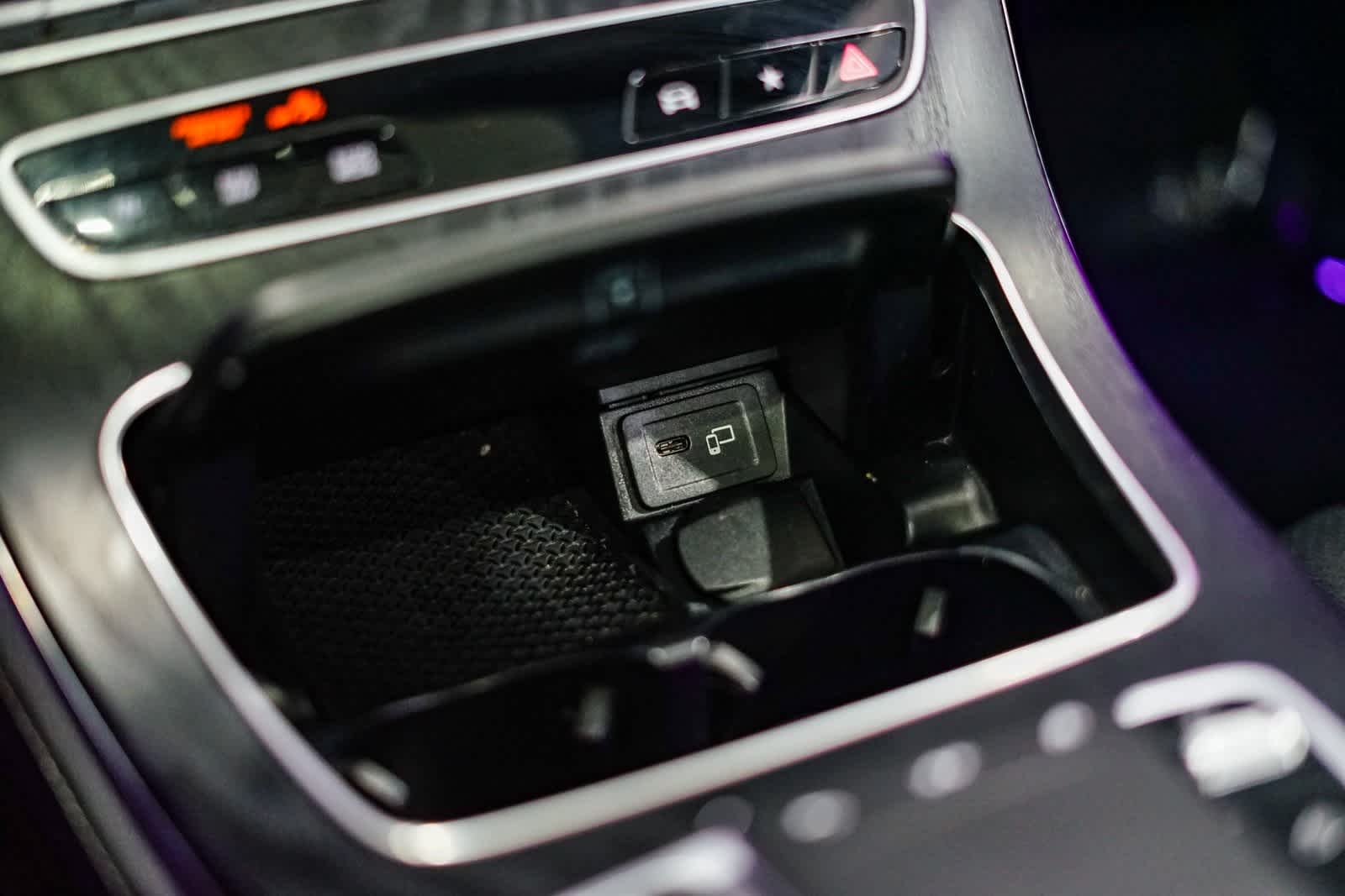 Thumbnail: 2022 Mercedes-Benz E-Class - 25