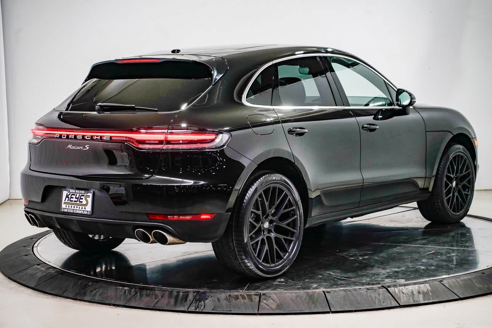 Thumbnail: 2020 Porsche Macan - 4
