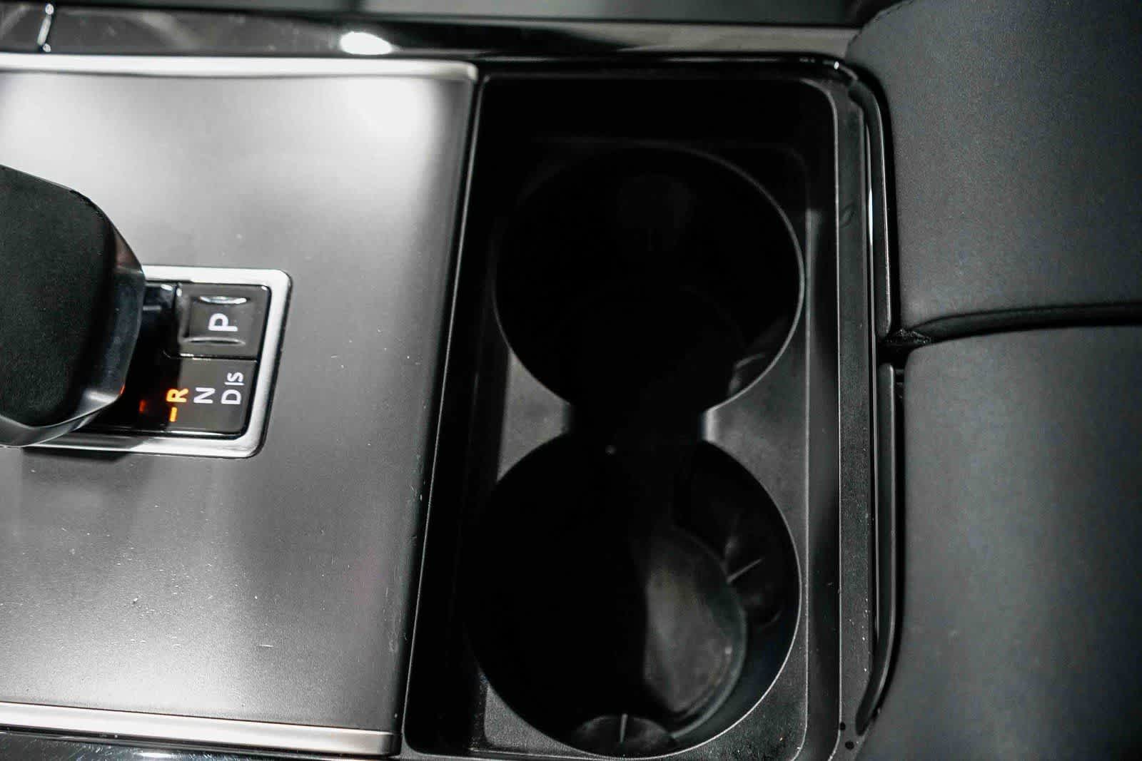 Thumbnail: 2024 Land Rover Range Rover Velar - 23